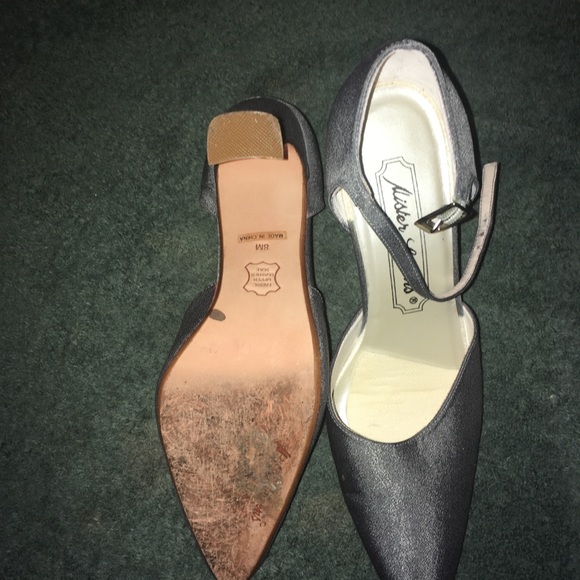 Silver heels - Picture 3 of 3